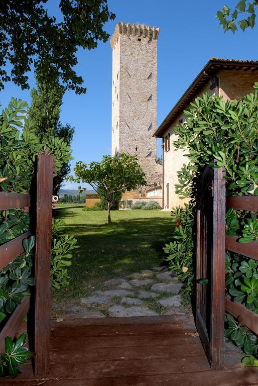 Agriturismo Le Due Torri - Torre Quandrano Cannara Exterior photo